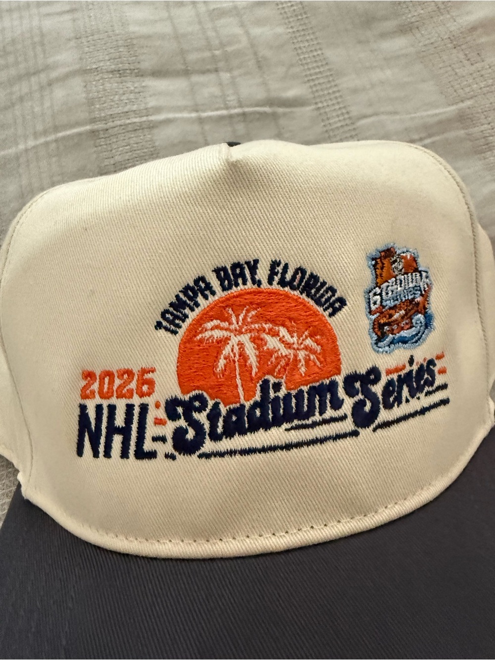 ‘47 NHL Stadium Series 2026 Tampa Bay White and Navy Hat - Picture 4 of 5